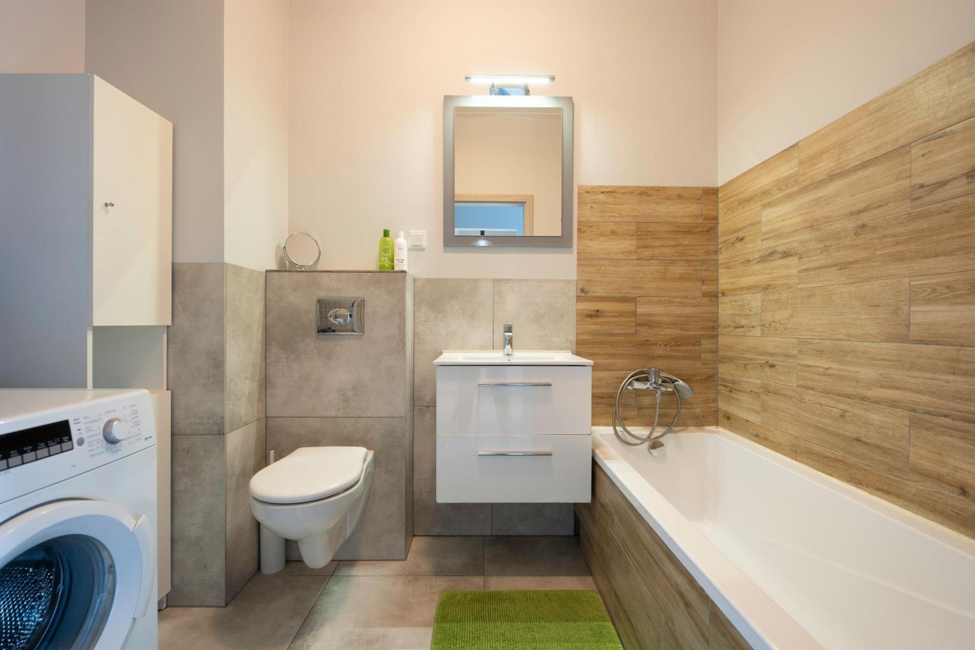 Airport Apartment